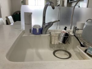 愛知キッチン取付け隊　タッチレス水栓への取替　施工前
